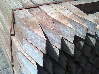 100×100mm Bongossi Pfähle, AD *FAS*, sägerau, Erdende gespitzt, 1,05 m
