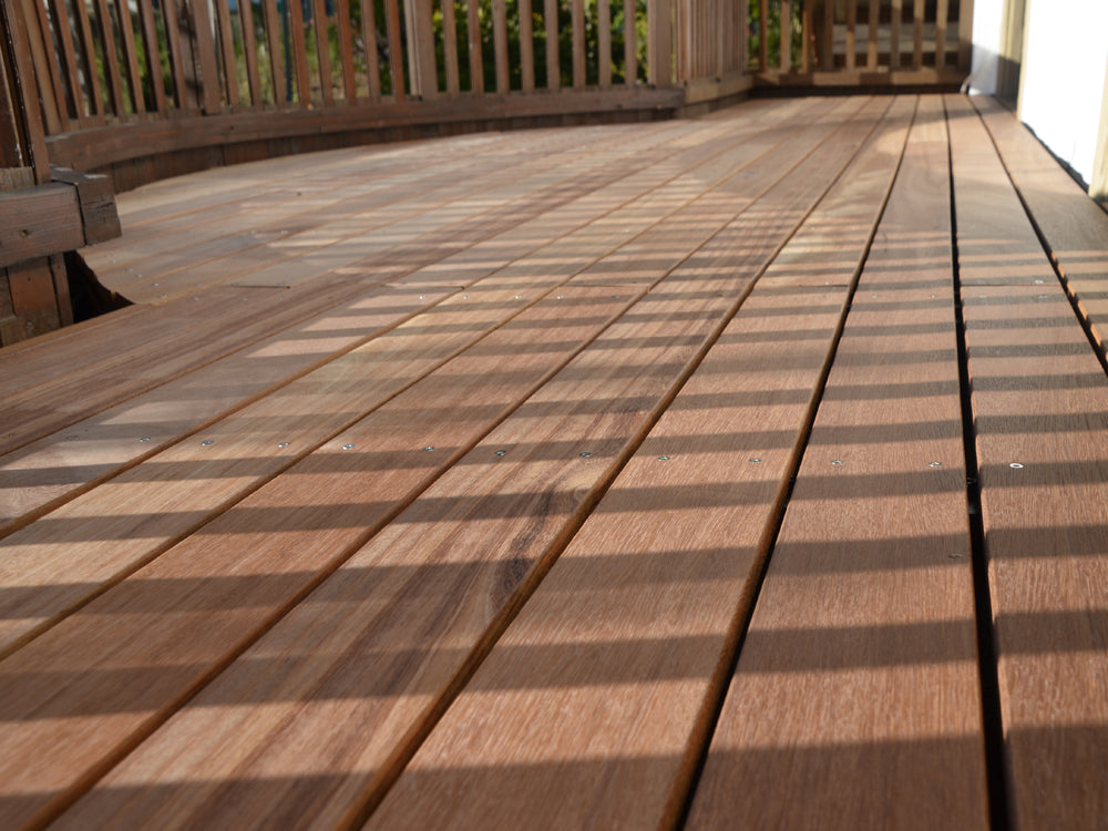 Guyana Teak (Basralocus) Terrassendielen, 25x140 mm, KD, glatt/glatt