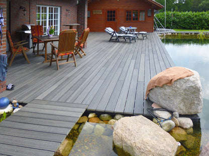 21x139 mm, "Die Kernige", WPC-Terrassendielen, Holzmaserung/fein, grau, Vollprofil