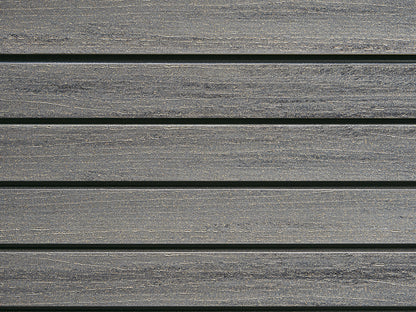 18x70 mm NATURinFORM WPC Fassadenprofil, "Die Gestaltende small", mit Holzmaserung, leicht gebürstet, graphitgrau, Deckmaß: 66mm