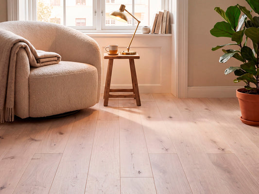 KAHRS Parkett Eiche L "Legacy" Markant, weiß geölt, gebürstet, Klick, 15/4x190x2200 mm, 1 Paket = 3,344 m²