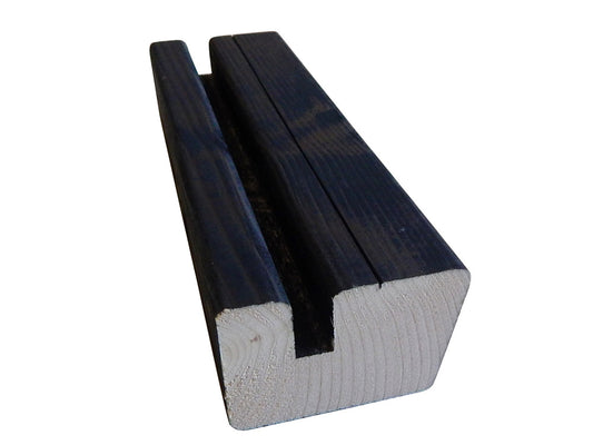 Fichte Konstruktionsholz, 33x57 mm KD, 4-seitig gehobelt und behandelt nach F-RAL 9005 Tiefschwarz