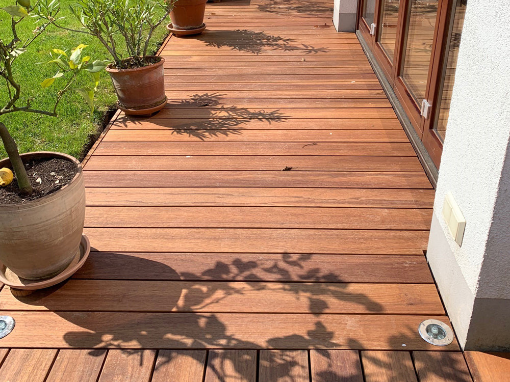 Guyana Teak (Basralocus) Terrassendielen, 25x140 mm, KD, glatt/glatt