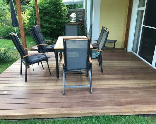 Guyana Teak (Basralocus) Terrassendielen 25x90 mm, KD, glatt/glatt