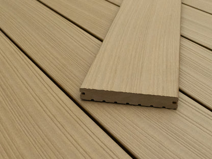 KAHRS WPC Terrassendielen, 20×140mm, Massiv, Teak, Grob/Strukturiert