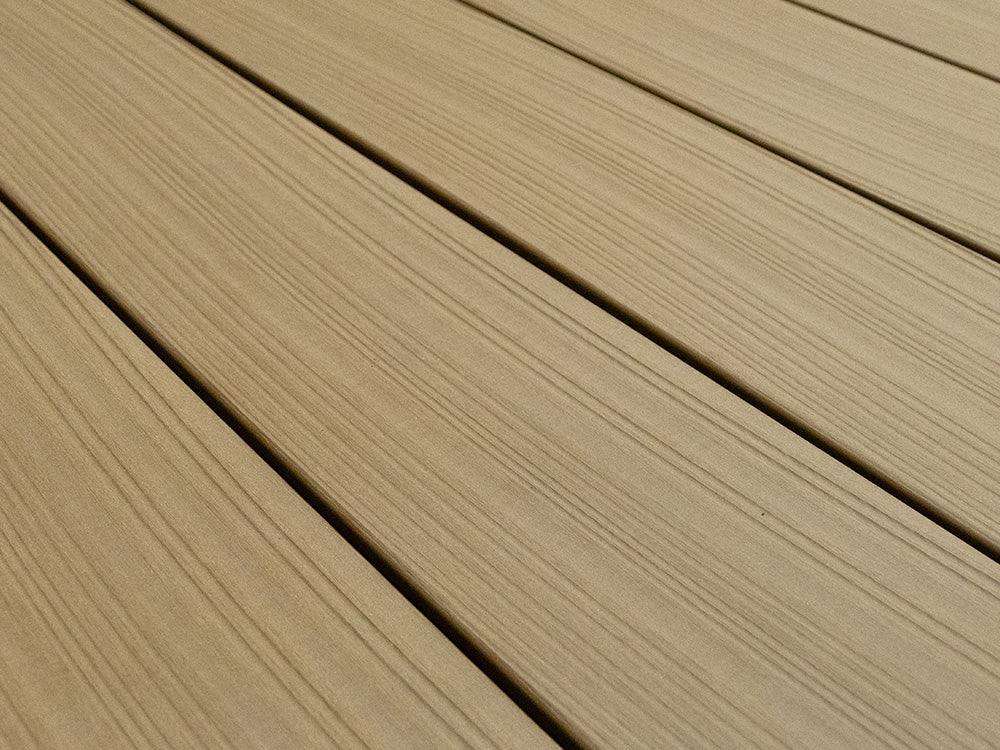 KAHRS WPC Terrassendielen, 20×140mm, Massiv, Teak, Grob/Strukturiert