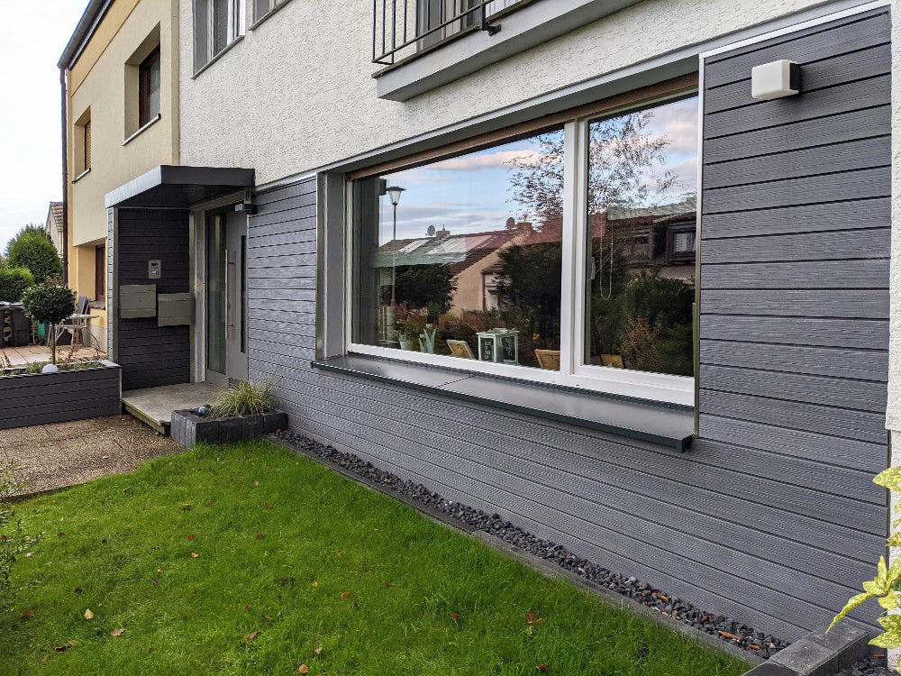 18x103 mm NATURinFORM WPC Fassadenprofil, "Die Gestaltende Exklusiv XL" mit Holzmaserung, leicht gebürstet, Basaltgrau, Deckmaß: 99mm
