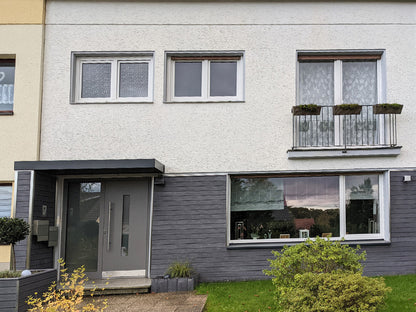 18x103 mm NATURinFORM WPC Fassadenprofil, "Die Gestaltende Exklusiv XL" mit Holzmaserung, leicht gebürstet, Basaltgrau, Deckmaß: 99mm