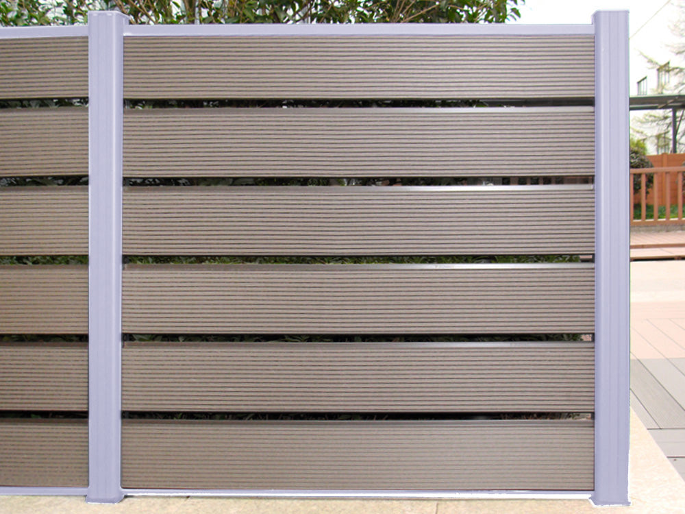 KAHRS WPC Zaunpfostenset 80×80mm, silber Alu, Länge 1,85m, inkl. Kappe + 3 Abdeckleisten