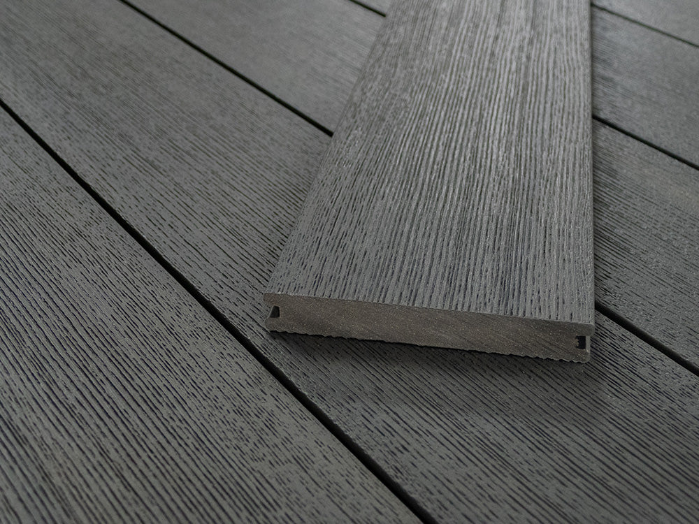 KAHRS BPC Terrassendielen, 20×140mm, Massiv, Medium Grey, strukturiert, co-extrudiert – Bild 2
