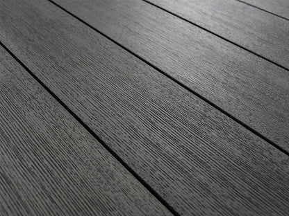 KAHRS BPC Terrassendielen, 20×140mm, Massiv, Medium Grey, strukturiert, co-extrudiert – Bild 12
