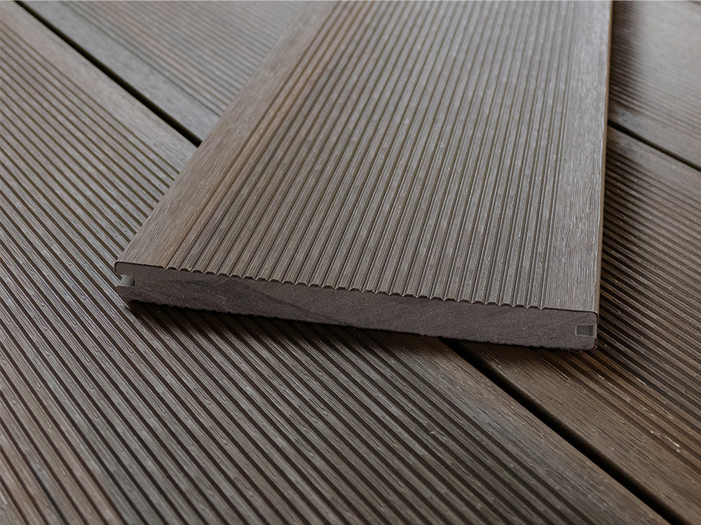 KAHRS BPC Terrassendielen, 20x210 mm, Massiv XL, Walnut, strukturiert, co-extrudiert