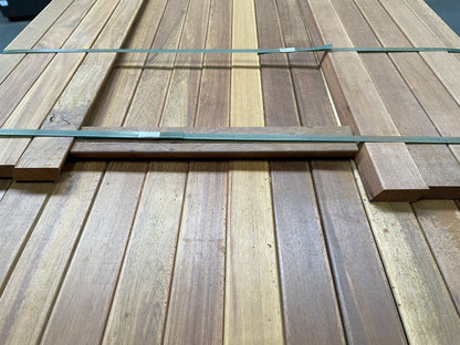 Guyana Ipe (Tanimbuca) Rhombusleisten, 25x65 mm, KD, 30° Schräge, gehobelt, Kanten gerundet
