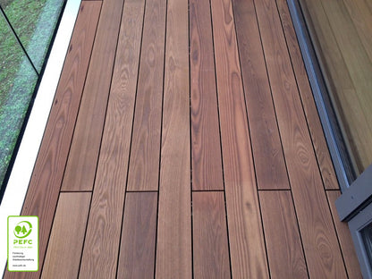Thermoesche Terrassendielen, 21×107mm, seitlich genutet, glatt/glatt – Bild 4