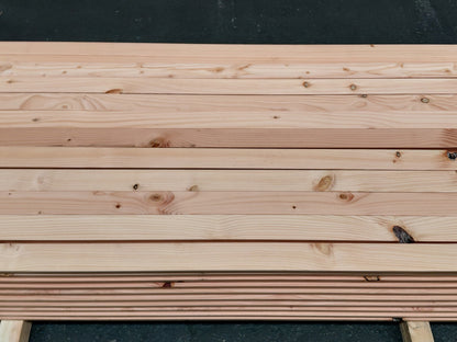 Douglasie Rhombusleisten, 28x68 mm, KD, glatt gehobelt, 15° Schräge, Kanten gerundet